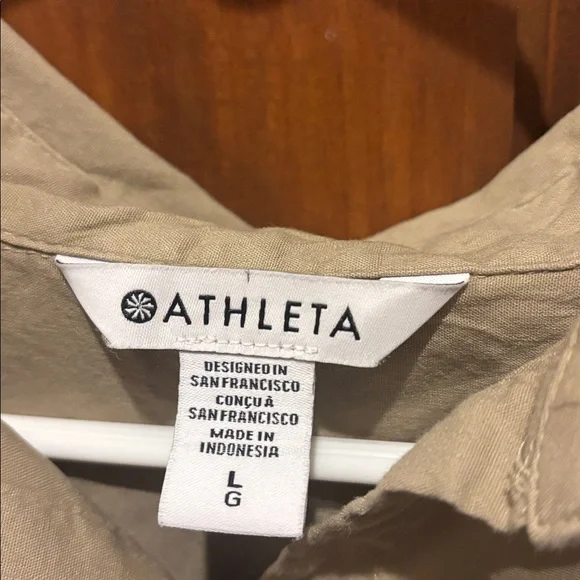 Athleta Khaki Button-Up Shirt - Picture 4 of 9